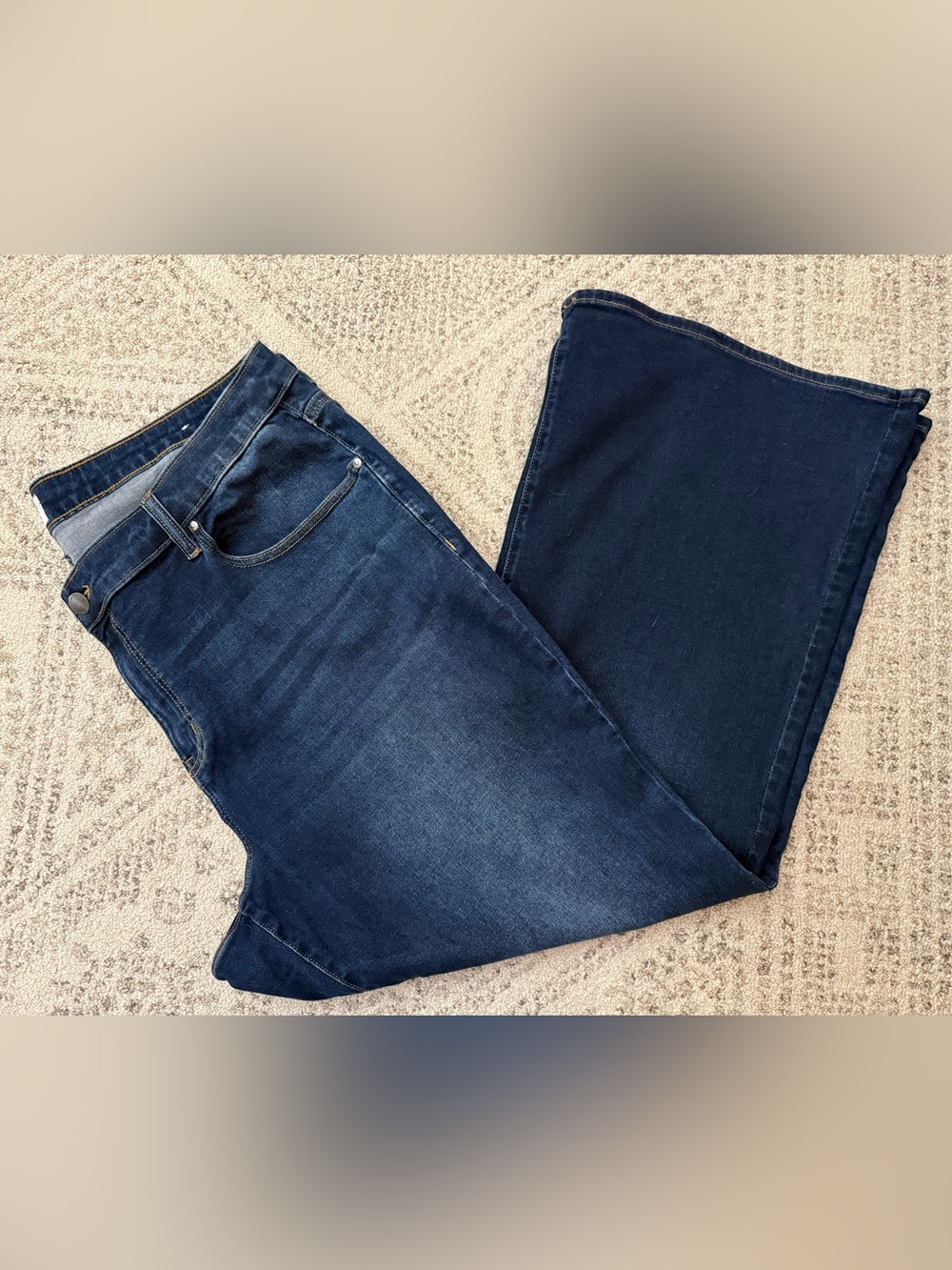 Lane Bryant Mid- Rise Signature Dreamfeel Flare Sz 26